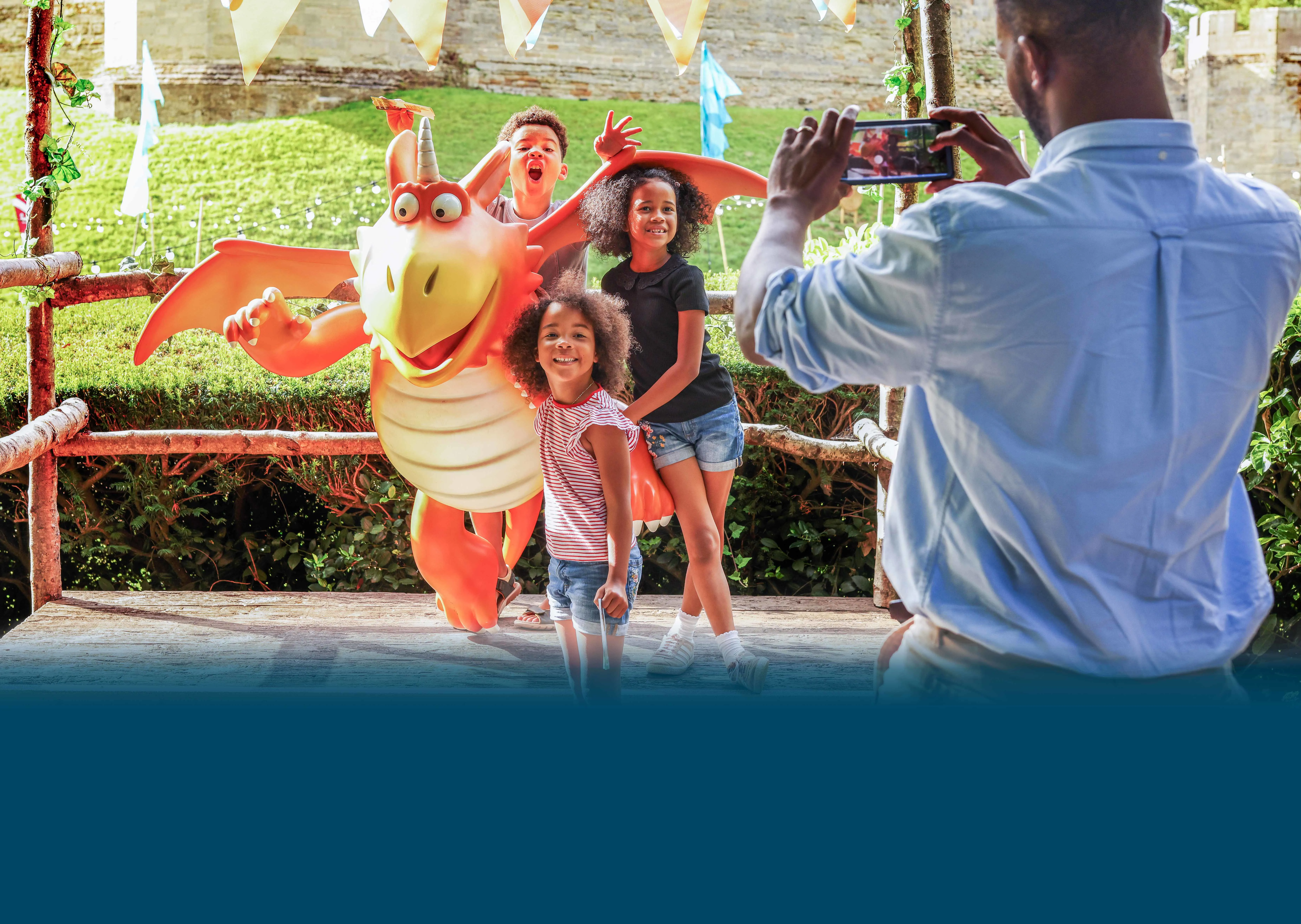 Zog Trail Family Photo Blue Fade