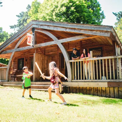 KV Lodge - suy children playing