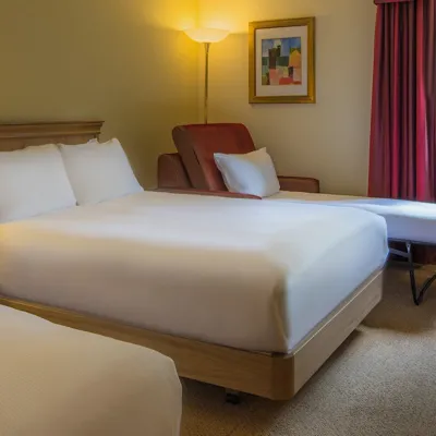 DELTA BY MARRIOTT HOTEL Hilton Warwick Room