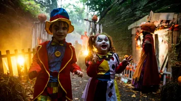 Clown children in Haunted Hollows