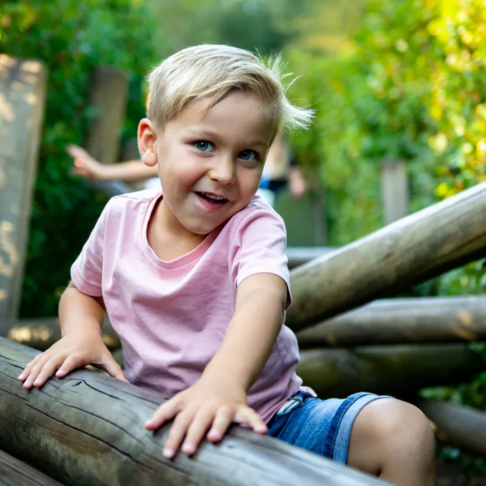 HH maze - boy climbing