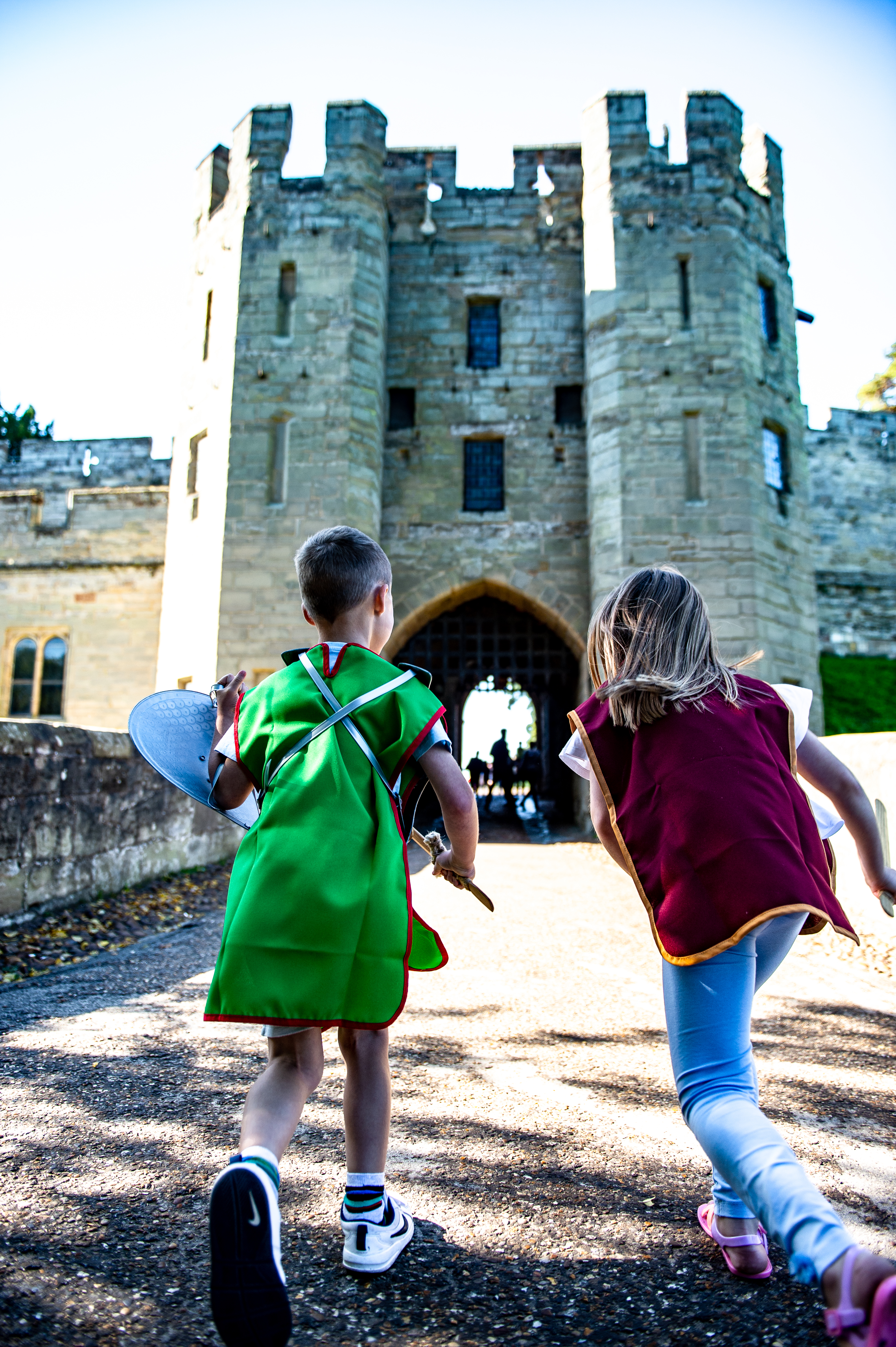 Kids running into the castle