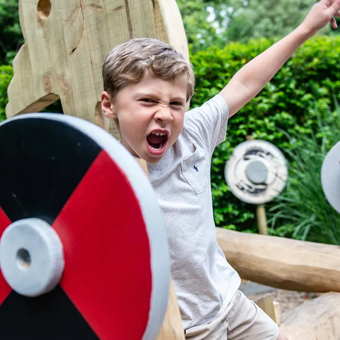 HH Maze Boy & Viking ship