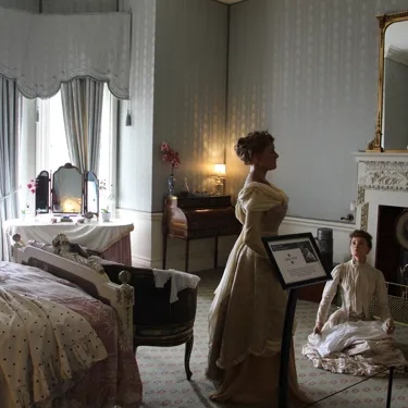 Daisy bedroom - dark
