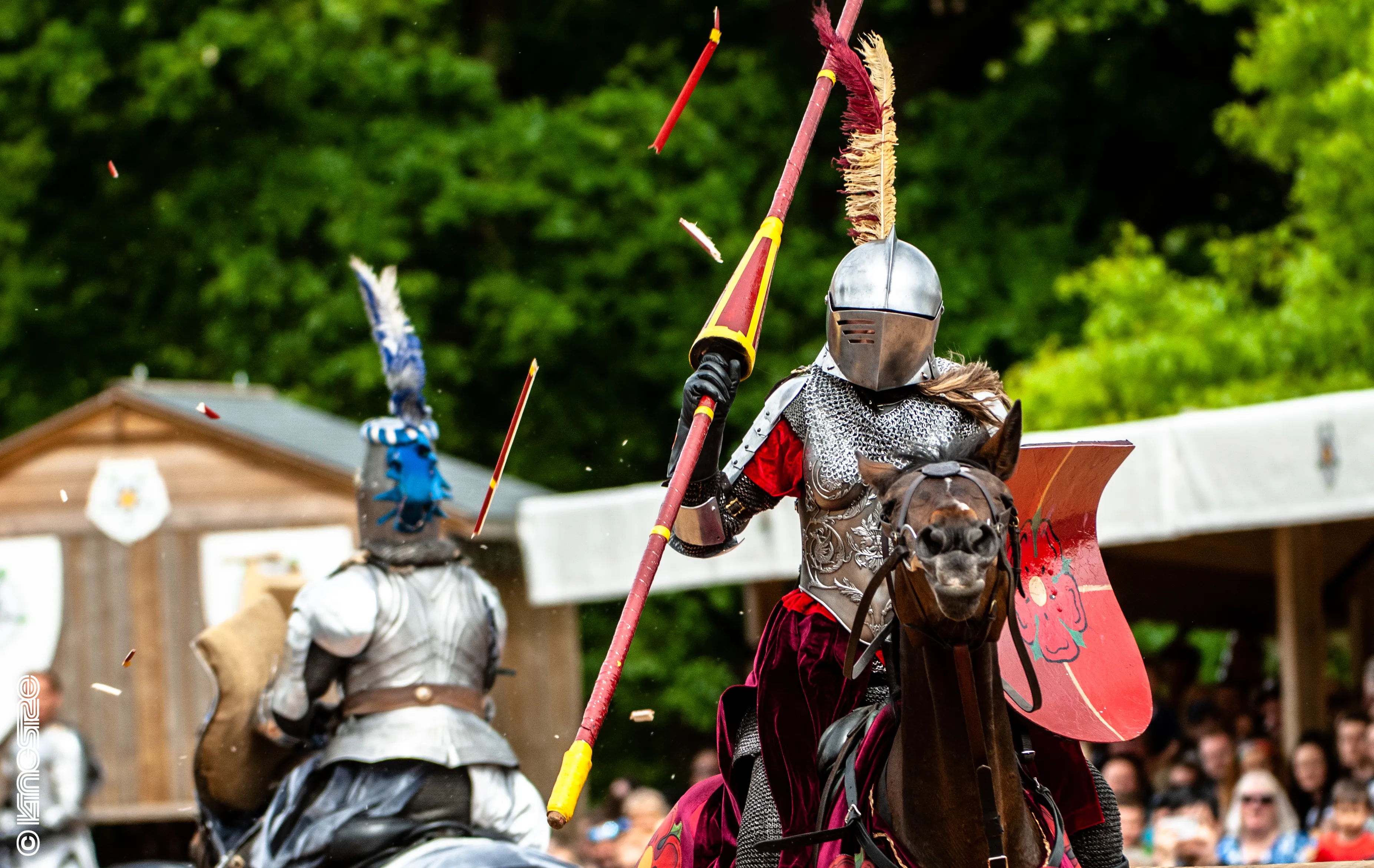 Jousting ending - red knight facing camera